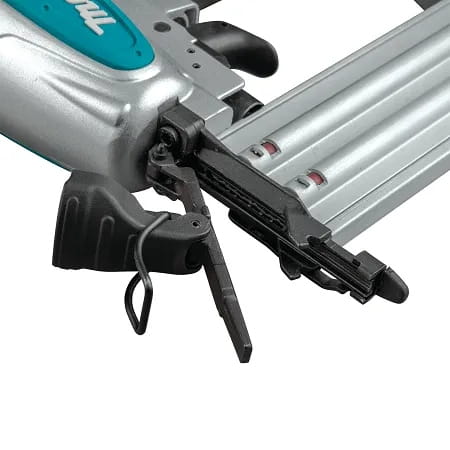 MAKITA Gwoździarka sztyfciarka pneumatyczna 15-50mm AF506 Walizka Makita PL
